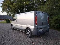 Grå Begagnad 2011 Opel Vivaro Van | 79 000 kr (Marknadspris)