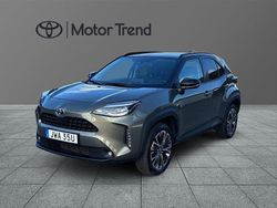 Grön Begagnad 2023 Toyota Yaris Hybrid Edition SUV | 325 000 kr