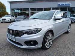 Grå Begagnad 2017 Fiat Tipo Lounge Halvkombi | 119 900 kr (Marknadspris)