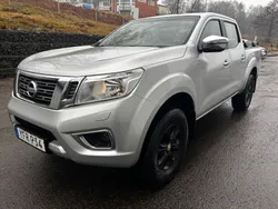 Silver Begagnad 2017 Nissan Navara Pickup | 108 000 kr (Bra pris)