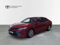 Röd Begagnad 2020 Toyota Camry Executive Sedan | 279 800 kr (Bra pris)