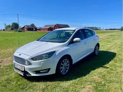 Vit Begagnad 2016 Ford Focus Titanium Halvkombi | 98 000 kr (Lite dyr)