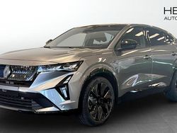 Grå (grey) Ny 2025 Renault Rafale Esprit Alpine SUV | 584 800 kr (Marknadspris)