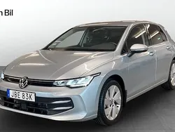 Silver Begagnad 2025 VW Golf VIII Life Kombi | 304 900 kr (Bra pris)
