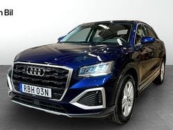 Blå Begagnad 2024 Audi Q2 Advanced SUV | 279 000 kr (Marknadspris)
