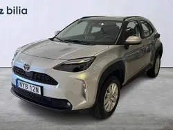 Silver Ny 2024 Toyota Yaris Cross Active SUV | 309 800 kr (Marknadspris)