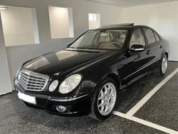 Svart Begagnad 2007 Mercedes E500 Sedan | 129 000 kr