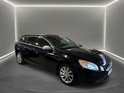 Svart Begagnad 2011 Volvo V60 R-Design Kombi | 89 900 kr (Marknadspris)