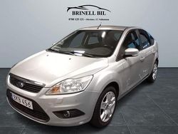 Grå Begagnad 2010 Ford Focus Halvkombi | 55 000 kr (Marknadspris)
