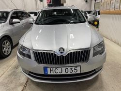 Silver Begagnad 2015 Skoda Superb Elegance Kombi | 119 500 kr (Bra pris)