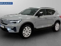Grå Begagnad 2025 Volvo EX40 Core SUV | 449 900 kr (Bra pris)