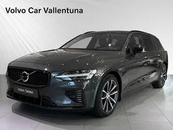 Grå Begagnad 2025 Volvo V60 Plus Kombi | 484 900 kr (Marknadspris)
