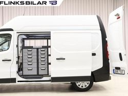 Vit Begagnad 2021 Renault Trafic Van | 248 750 kr (Marknadspris)