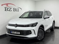 Vit Begagnad 2024 VW Tiguan Elegance SUV | 439 900 kr (Marknadspris)