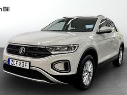 Grå Begagnad 2022 VW T-Roc Life SUV | 259 900 kr (Marknadspris)