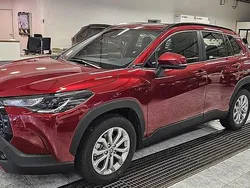 Röd Begagnad 2024 Toyota Corolla Cross Active SUV | 409 000 kr (Marknadspris)