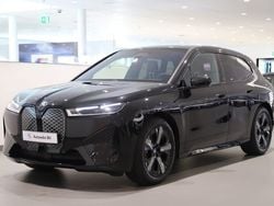 Svart Begagnad 2023 BMW iX Comfort Edition SUV | 849 000 kr (Bra pris)