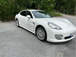 Vit Begagnad 2011 Porsche Panamera 4 Sedan | 219 000 kr (Marknadspris)