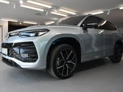 Silver (oyster silver metallic) Ny 2025 VW Tayron R-line Edition SUV | 756 000 kr