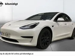 Vit Begagnad 2021 Tesla Model 3 Standard Range Sedan | 238 900 kr (Marknadspris)
