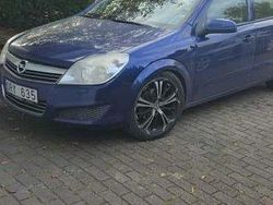 Blå Begagnad 2008 Opel Astra Halvkombi | 20 000 kr (Marknadspris)