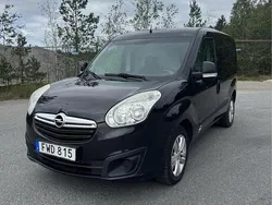 Svart Begagnad 2015 Opel Combo S Minibuss | 39 900 kr (Superpris)
