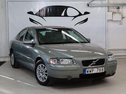 Ljusgrön (grön) Begagnad 2006 Volvo S60 Kinetic Sedan | 49 900 kr (Marknadspris)