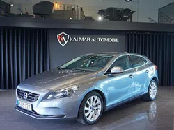 Grå Begagnad 2014 Volvo V40 Momentum Kombi | 129 900 kr (Marknadspris)