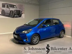 Blå Begagnad 2018 Toyota Yaris Hybrid Active Halvkombi | 129 900 kr (Marknadspris)