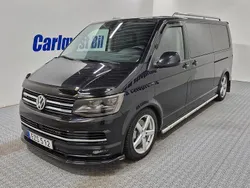 Svart (svart metallic) Begagnad 2018 VW Multivan Kombi | 389 000 kr (Marknadspris)