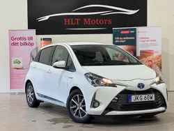 Vit Begagnad 2019 Toyota Yaris Hybrid Halvkombi | 124 900 kr (Marknadspris)