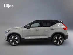 Grå Begagnad 2024 Volvo XC40 Core SUV | 399 000 kr