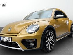 Gul (verde borneo) Begagnad 2017 VW Beetle Dune Halvkombi | 189 900 kr (Marknadspris)