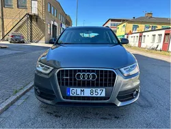 Grå Begagnad 2014 Audi Q3 Comfort SUV | 132 900 kr (Marknadspris)