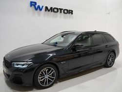 Svart Begagnad 2021 BMW 530e M Sport Kombi | 354 800 kr (Marknadspris)