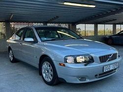 Grå Begagnad 2004 Volvo S80 Business Edition Sedan | 28 000 kr (Marknadspris)