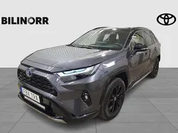 Grå Begagnad 2023 Toyota RAV4 Hybrid Style SUV | 444 900 kr (Marknadspris)