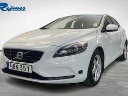 Vit Begagnad 2012 Volvo V40 Momentum Kombi | 139 800 kr (Marknadspris)