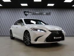 Vit Begagnad 2024 Lexus ES300H Limited Edition Sedan | 479 000 kr (Lite dyr)
