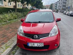Röd Begagnad 2010 Nissan Note Minibuss | 33 500 kr (Marknadspris)