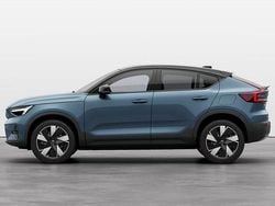 Röd Begagnad 2024 Volvo EC40 Core SUV | 559 900 kr