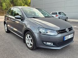 Mörkgrå (grå) Begagnad 2012 VW Polo Halvkombi | 79 900 kr (Marknadspris)