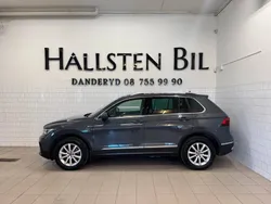 Grå Begagnad 2021 VW Tiguan Elegance SUV | 299 900 kr (Bra pris)