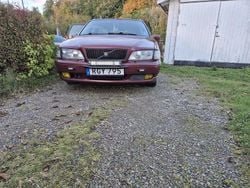 Röd Begagnad 2000 Volvo V70 Standard Kombi | 5 000 kr (Superpris)