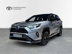 Grå Begagnad 2024 Toyota RAV4 Hybrid Style SUV | 439 900 kr (Bra pris)