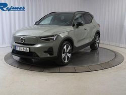 Grön Begagnad 2022 Volvo XC40 Core SUV | 329 900 kr