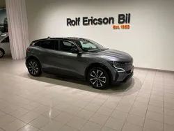 Grå Begagnad 2023 Renault Mégane Techno Halvkombi | 309 500 kr (Marknadspris)