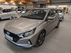 Grå Begagnad 2023 Hyundai i20 Essential Halvkombi | 199 900 kr
