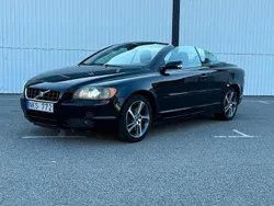 Svart (black sapphire pearl) Begagnad 2007 Volvo C70 Momentum Cab | 99 900 kr (Marknadspris)