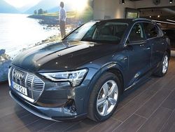 Grå Begagnad 2022 Audi e-tron Proline SUV | 469 000 kr (Dyr)